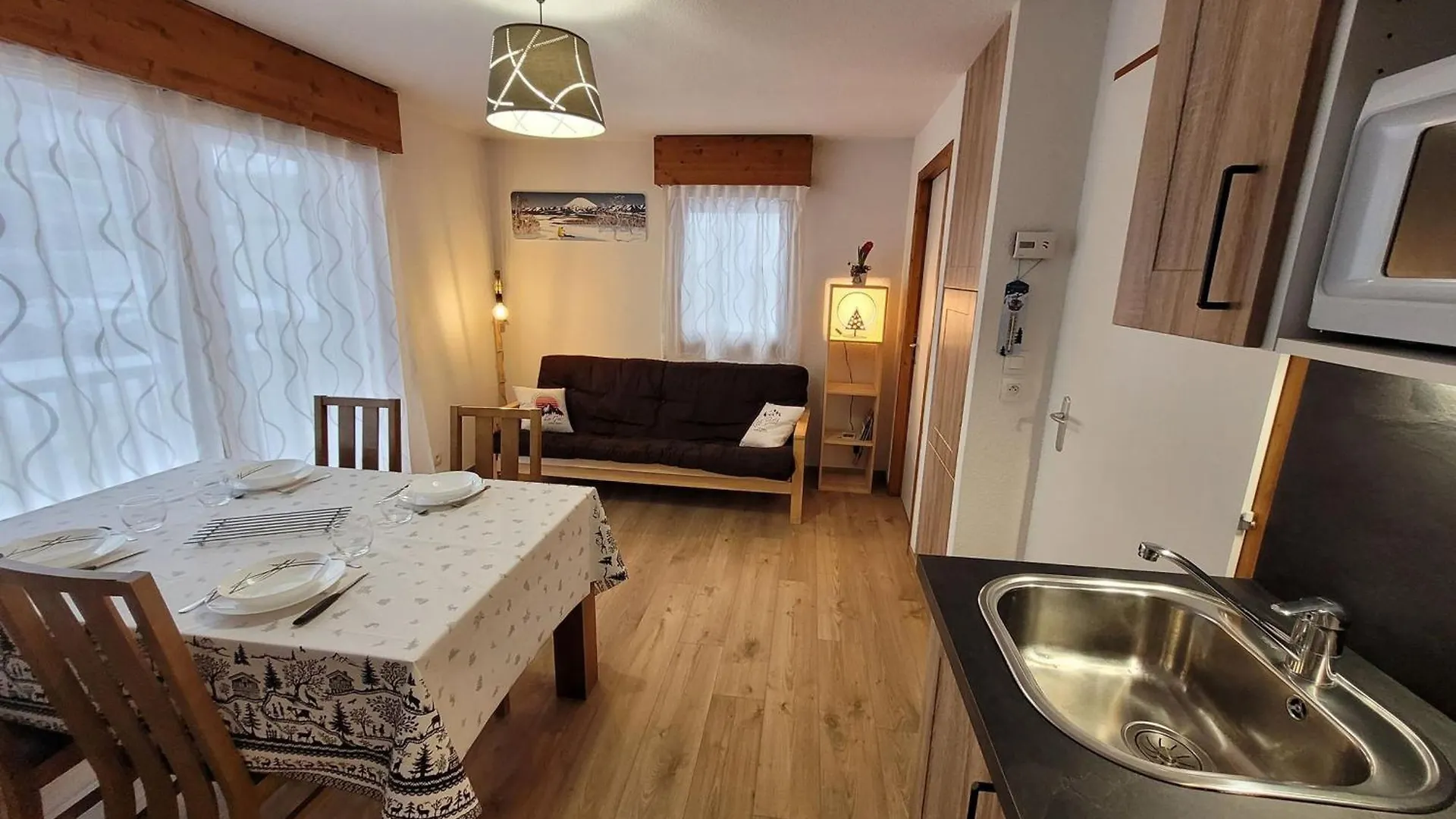 Appartement 4 Pers Renove, Lumineux, Au Centre Des Gets, Proche Pistes Et Commerces - Fr-1-598-114 Les Gets Apartment